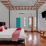 Oyo 92455 Hadhilfa Homestay Syariah Near Nowwa Cafe